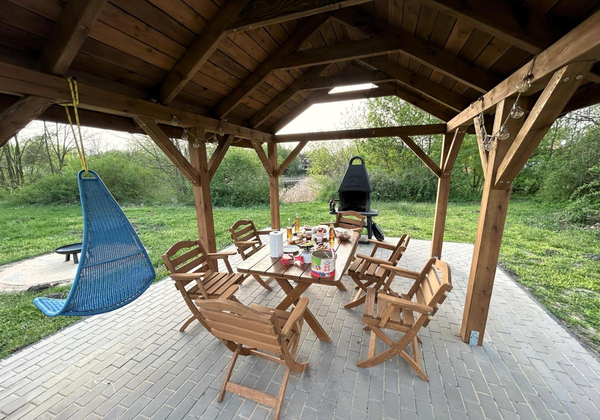 Uniejow Port Pod Sosnami Apartment Luaran gambar